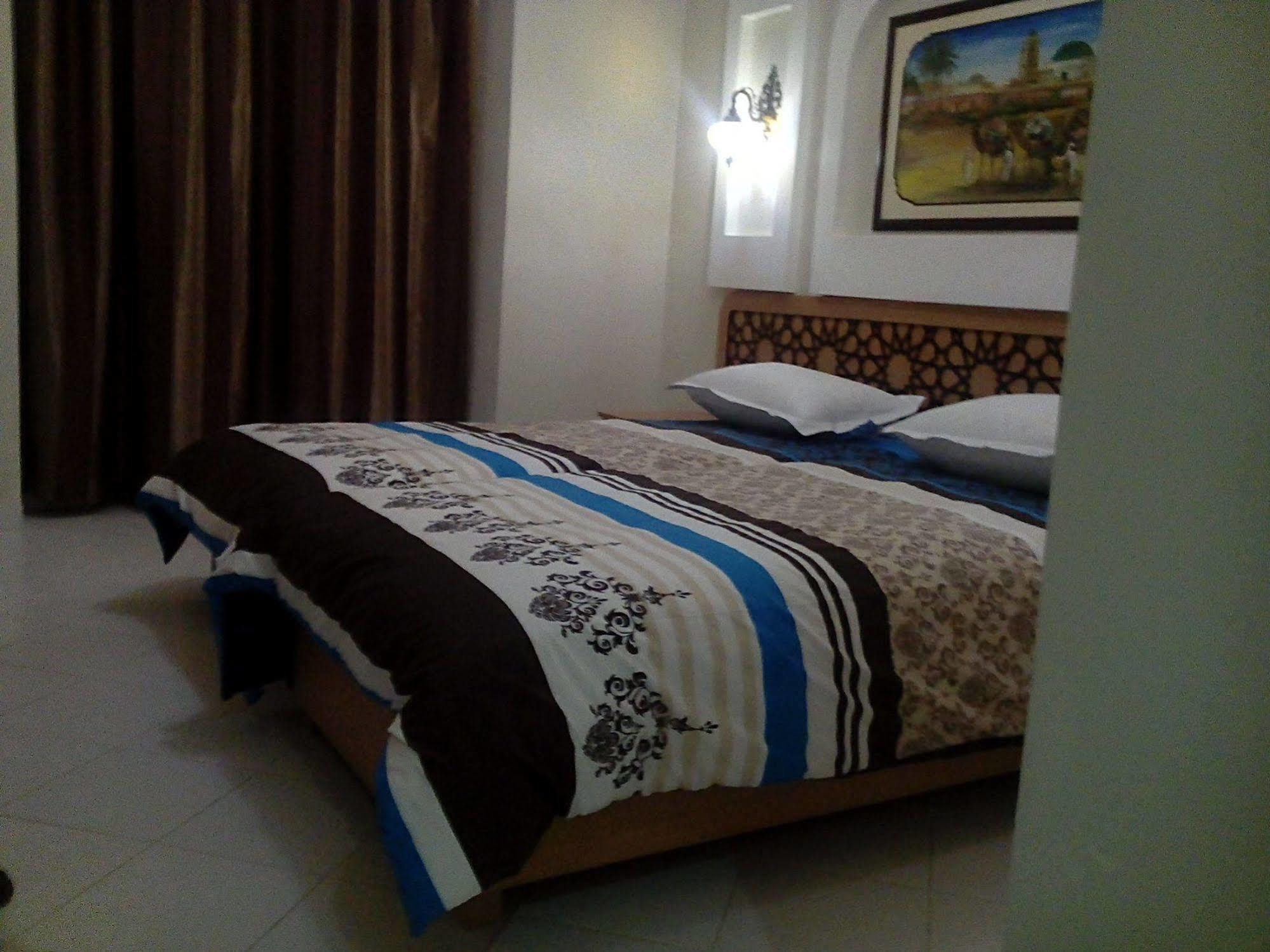 Hotel Saheb Ettabaa Tunis Luaran gambar